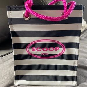 Scoop NYC Small Reusable Vinyl Shopping Bag 🛍